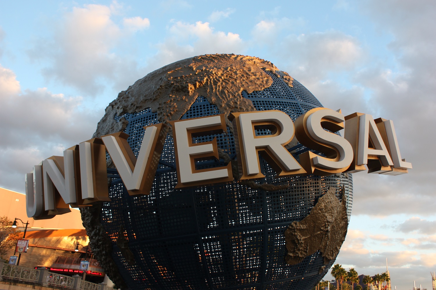 Parking, guest drop-off, and the Universal Orlando transportation hub