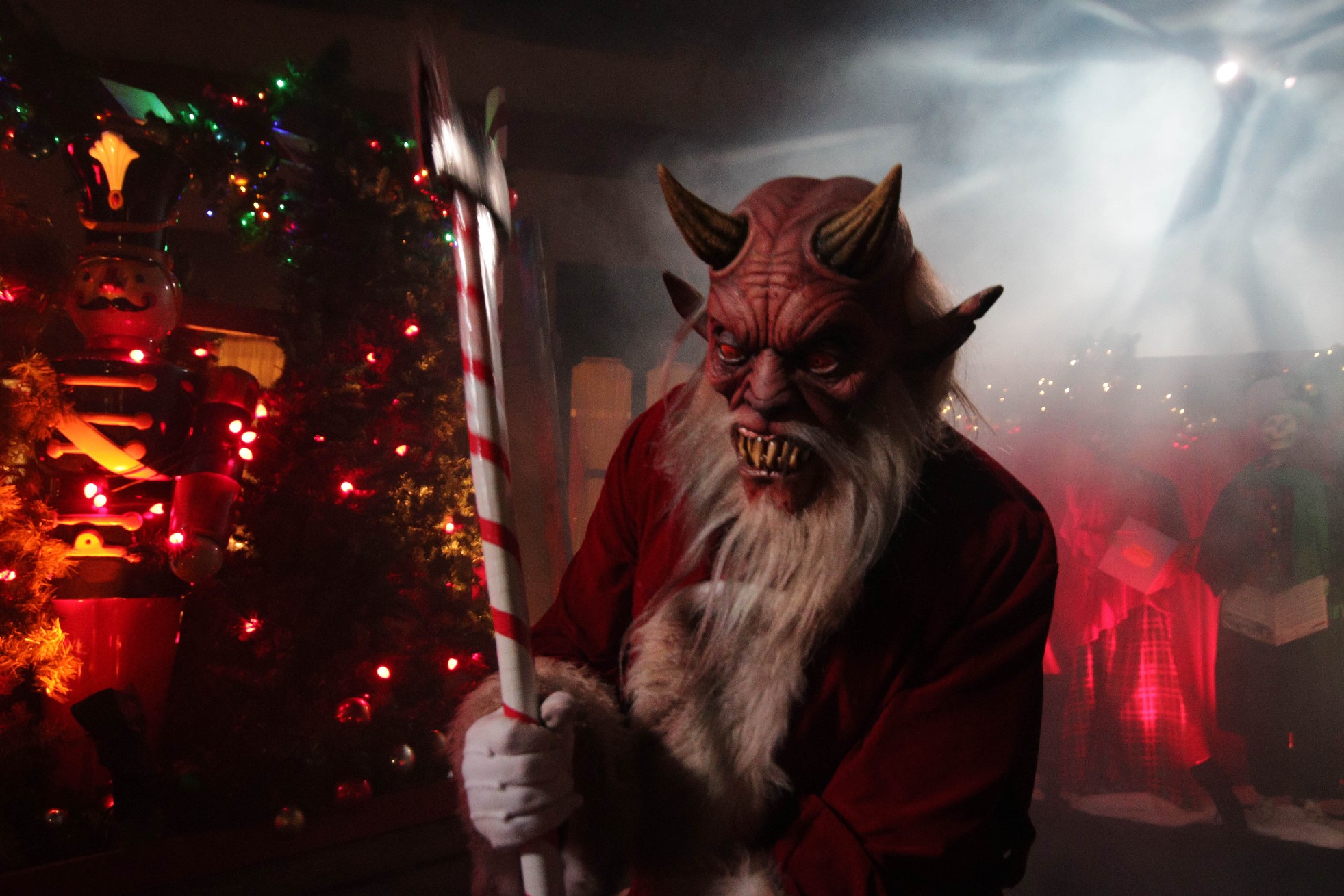 Evil Dead Rise, Holidayz in Hell mazes are coming to Halloween Horror  Nights – Daily News