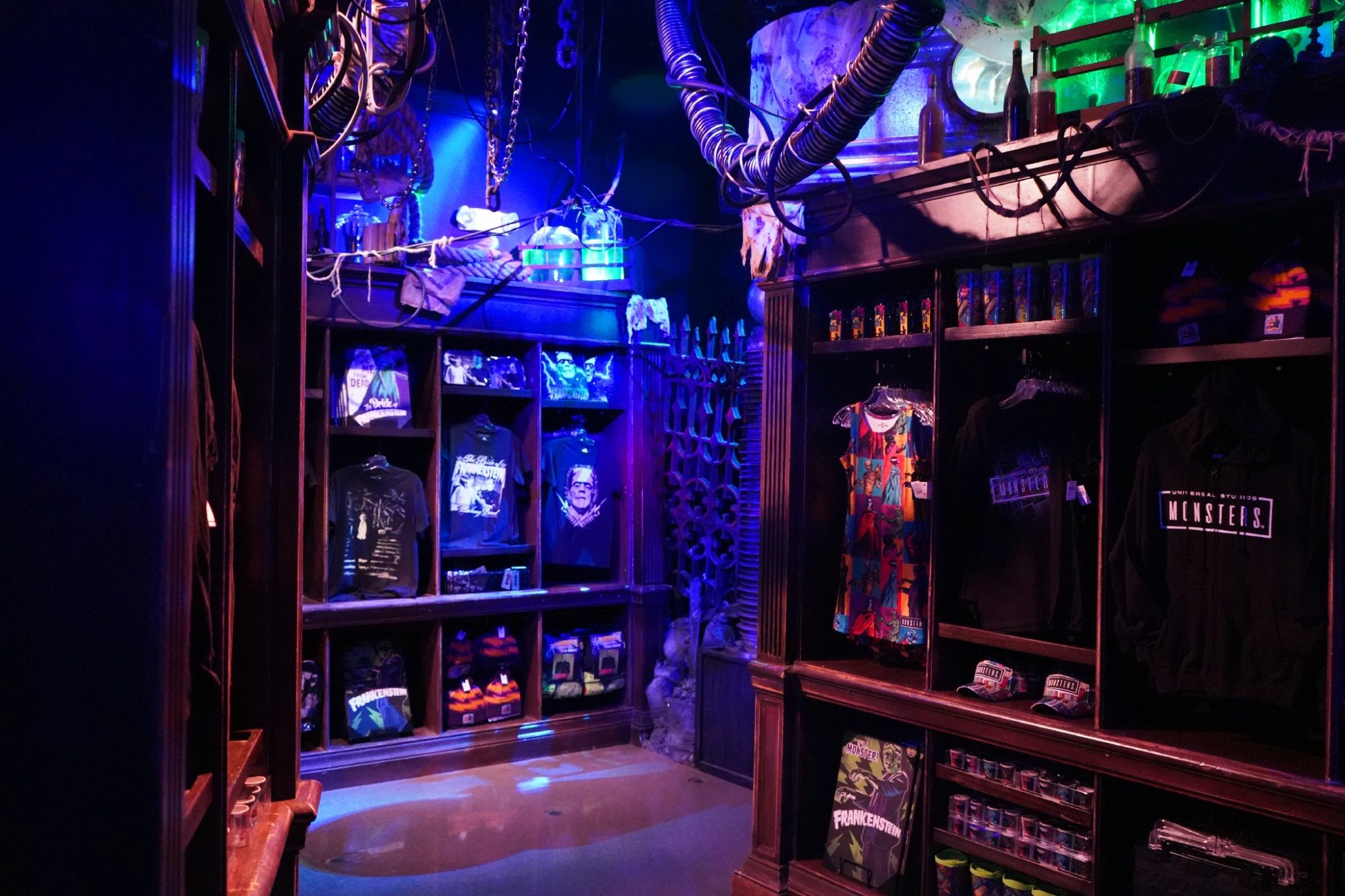 Halloween Horror Nights Tribute Store opens at Universal Studios