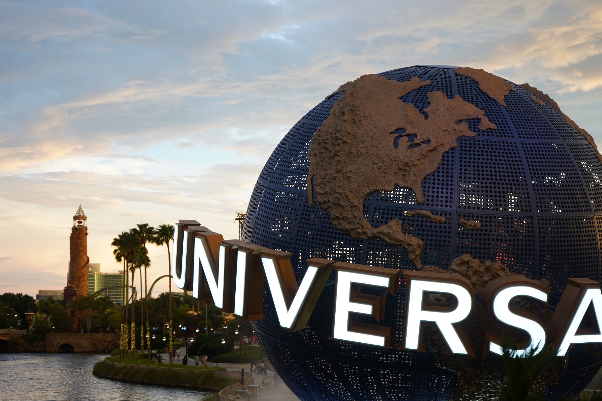 Universal Orlando announces closures due to Hurricane Ian Inside